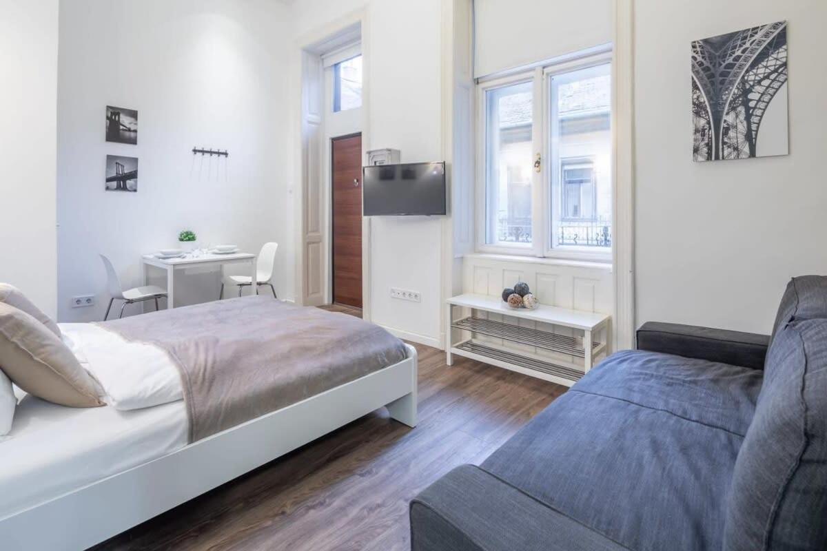 Charming Apartment At Central Location บูดาเปสต์ ภายนอก รูปภาพ